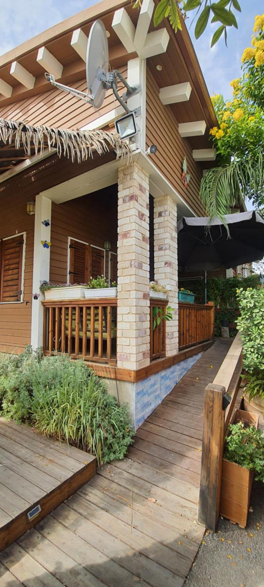 Вилла The Butterflies Wood House Reshafim Номер фото